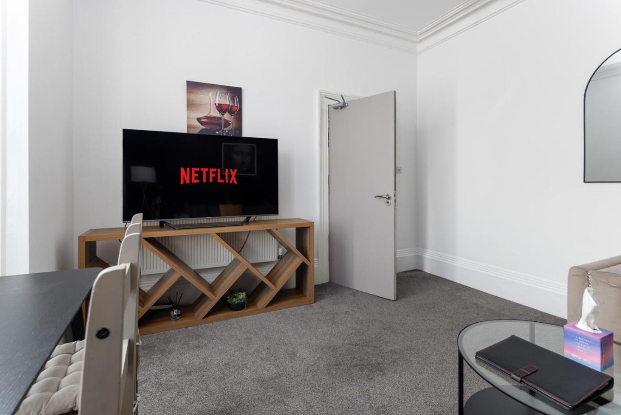 Flatzy - Huge 7 Bed House Close To Football Stadiums * Liverpool